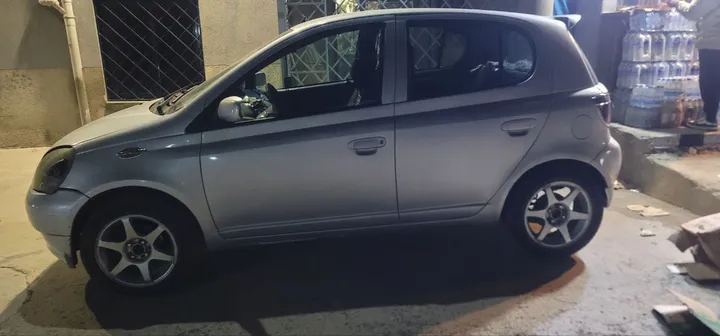 Toyota Vitz 2001 Automatic – photo 4