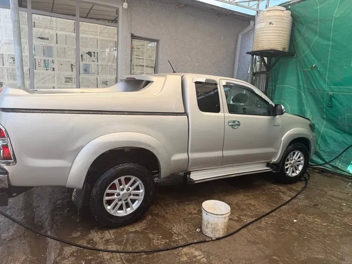 Toyota Hilux King Cab 2013 – photo 4