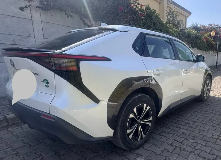 Toyota Bz4X 2023 Electric SUV – photo 4