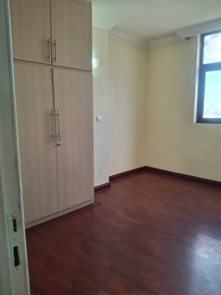 4 Bedroom Apartment in Megenagna – photo 7