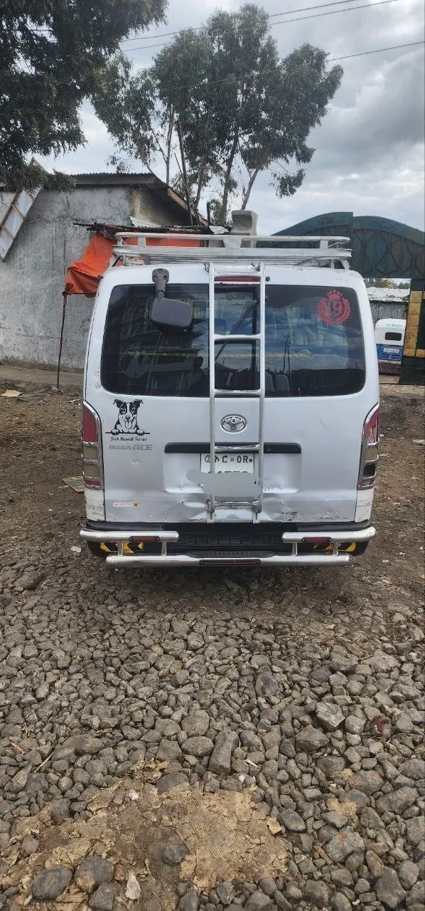 Toyota D4D Van 2007 – photo 3