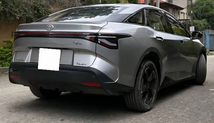 Toyota BZ3 EV 2023 Electric SUV – photo 3
