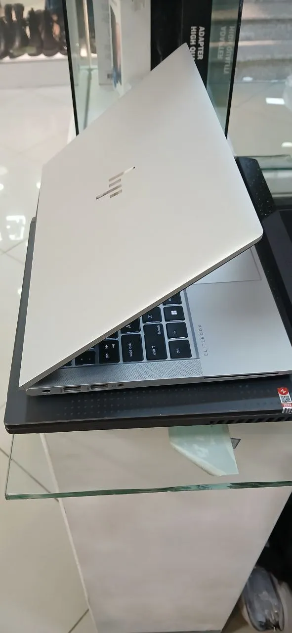 HP EliteBook 830 G8 Laptop – photo 5