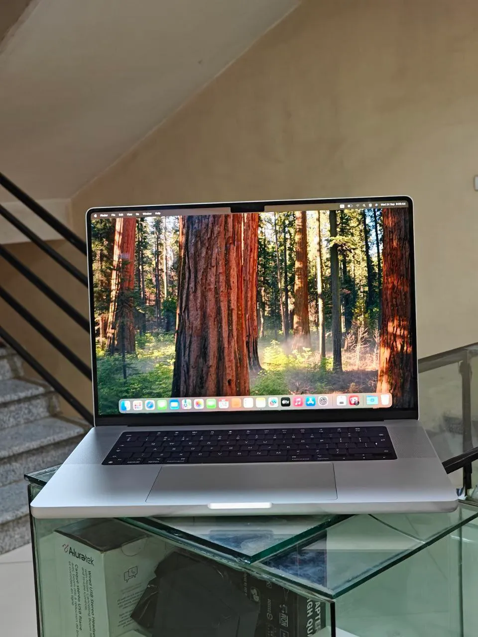 Apple MacBook Pro 16-inch M1 Pro 1TB 16GB – photo 4