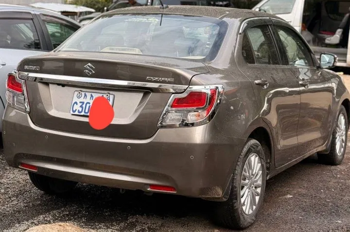 Suzuki Dzire 2022 Automatic – photo 4