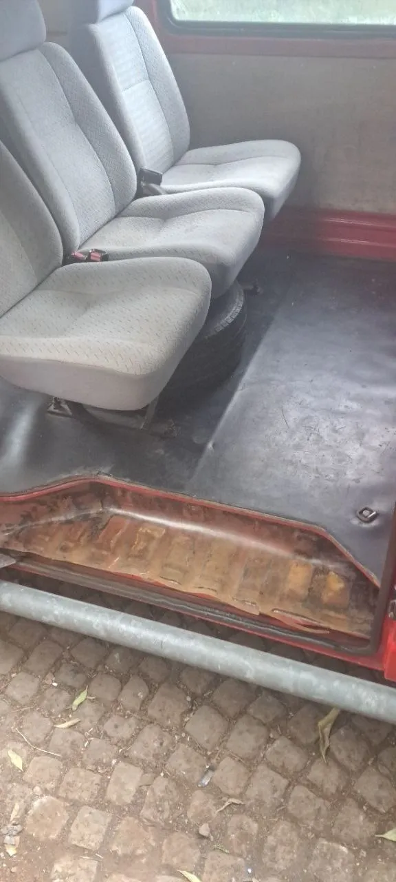 Toyota Hiace Van 2010 Diesel – photo 6