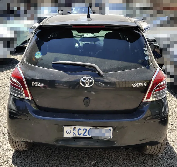Toyota Yaris Compact 2010 – photo 5