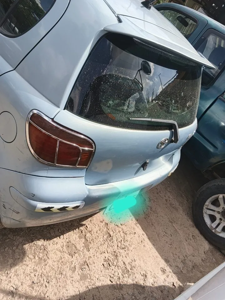 Toyota Vitz 2004 1.0L Automatic – photo 4