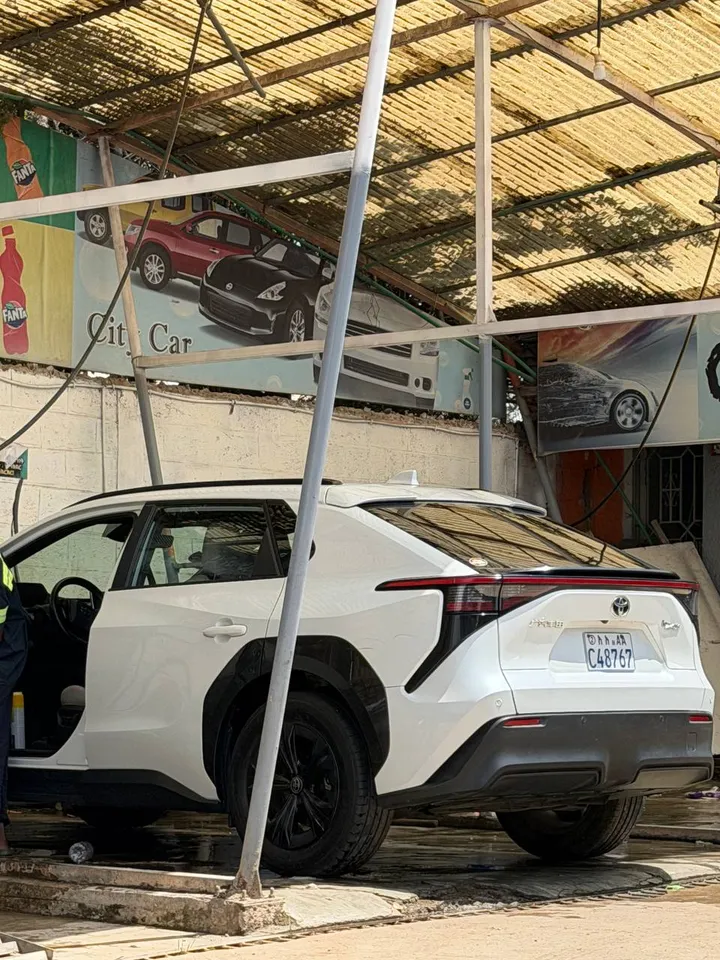 Toyota BZ4X 2023 Electric SUV – photo 3