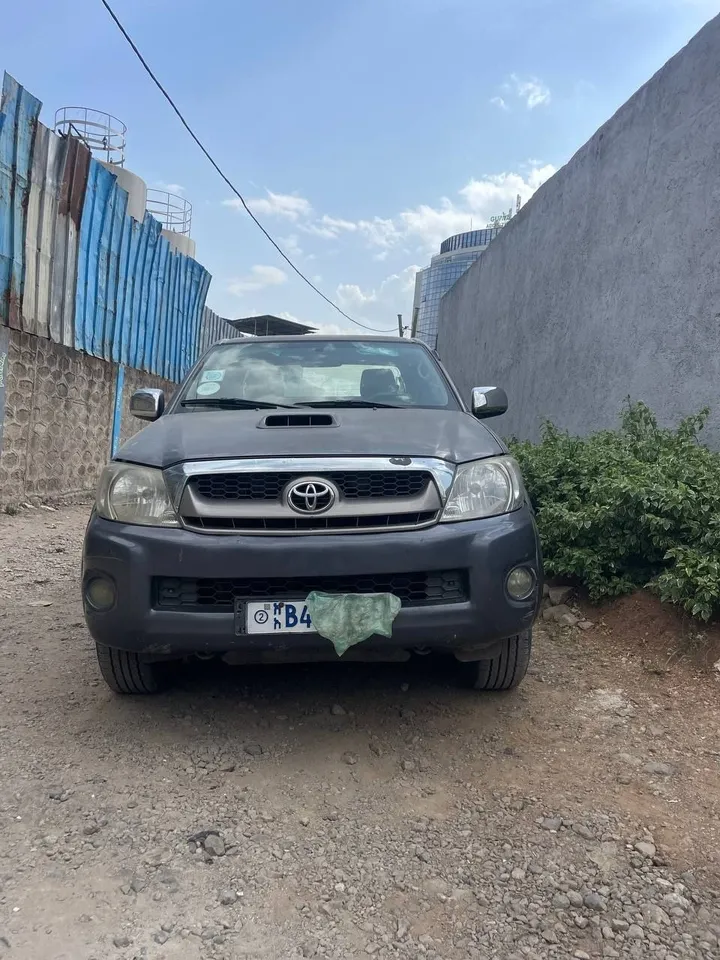 Toyota Hilux D-4D Pickup 2008 – photo 3