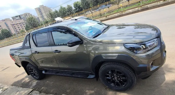 Toyota Invincible Double Cab 2021 – photo 4