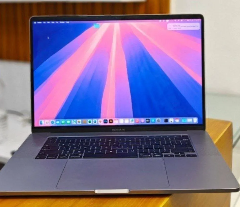 Apple MacBook Pro 15-inch 2018 – photo 4