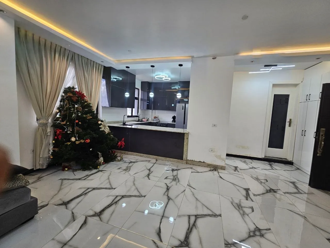 Modern 210 sqm Apartment in Ayat – photo 7
