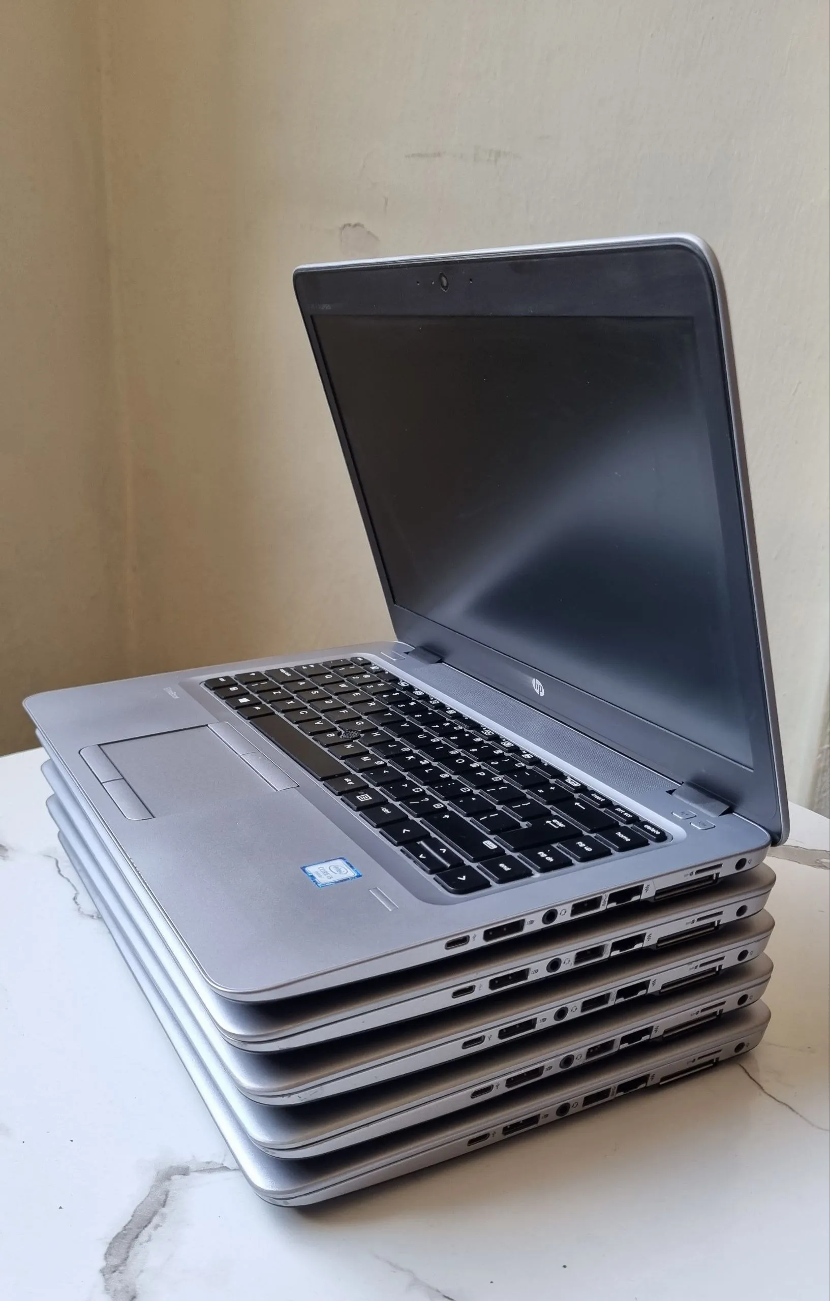 HP EliteBook 840 G3 i5 Laptop – photo 4