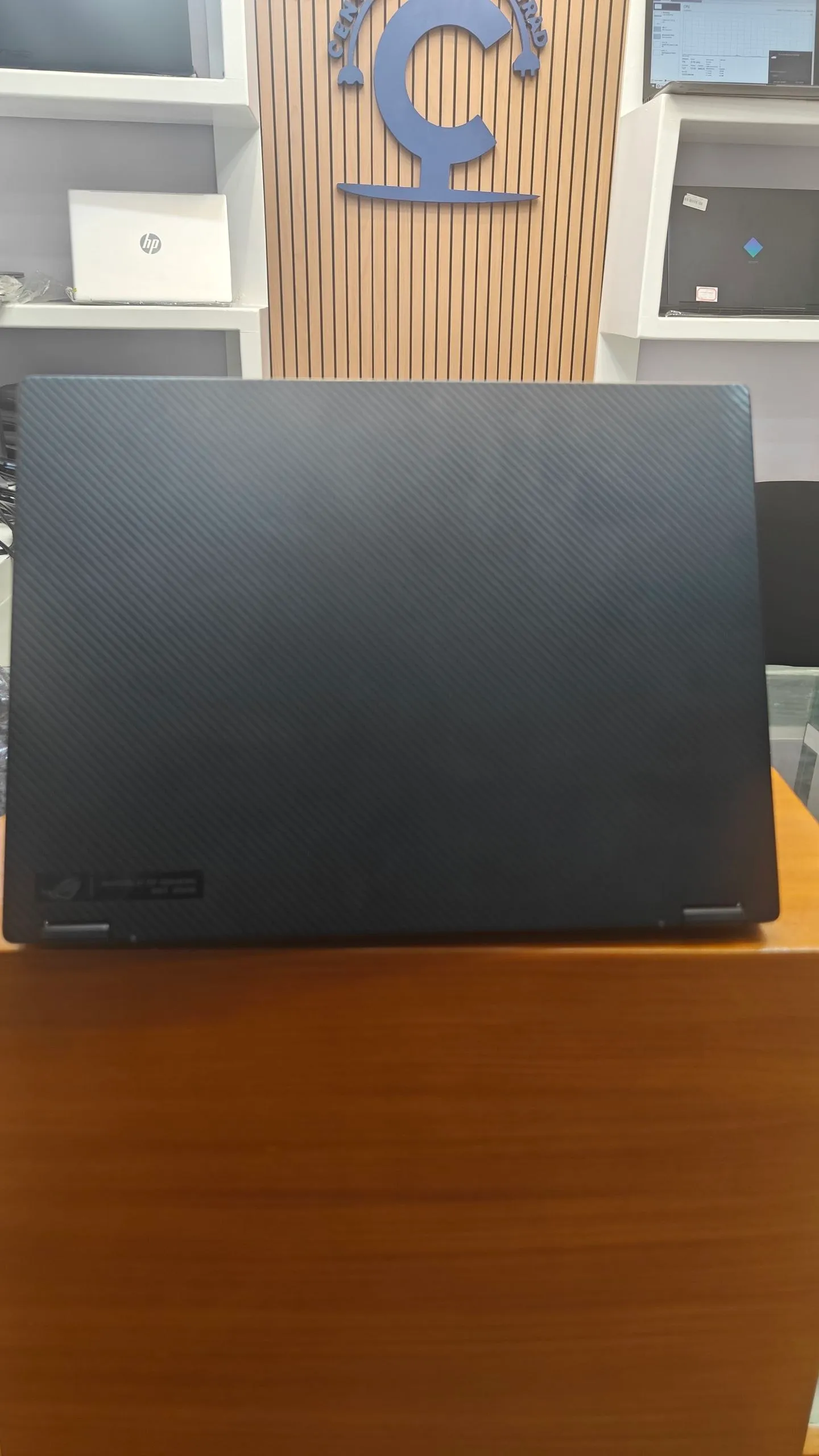 Asus ROG Flow Ryzen 9 Gaming Laptop – photo 4