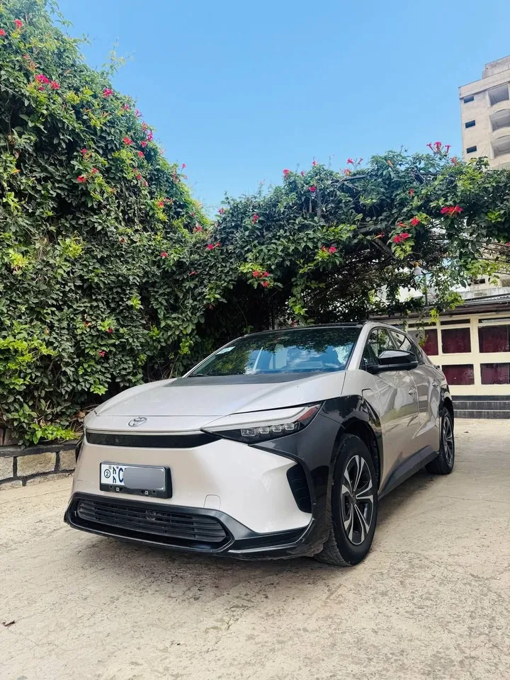 Toyota BZ4X 2023 Electric SUV – photo 5