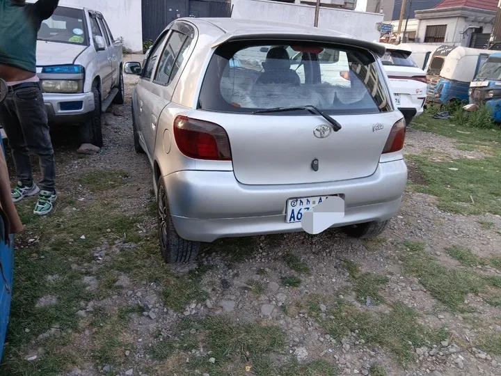 Toyota Vitz 2001 Automatic – photo 3