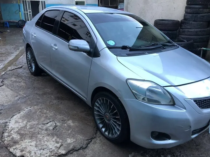 Toyota Yaris Belta 2010 Automatic – photo 4