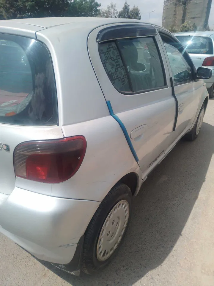 Toyota Yaris 1999 Manual – photo 3