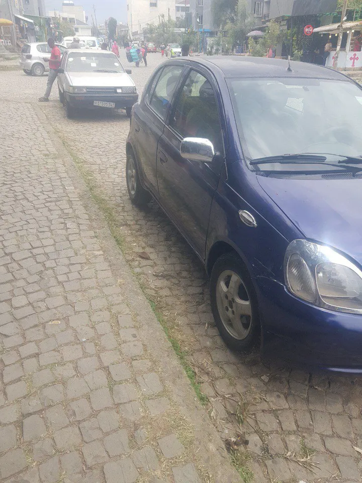 Toyota Vitz Model 99 – photo 5