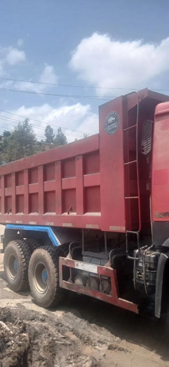 Red Dump Truck 2016 – photo 3