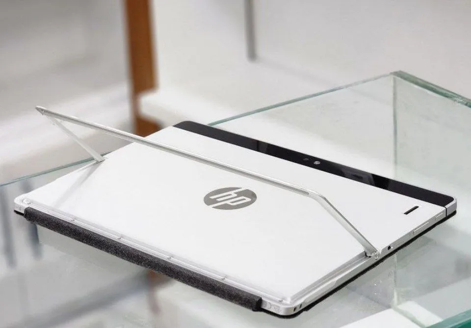 HP Elite X2 Detachable Touch Laptop – photo 3