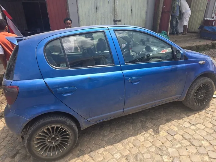Toyota Vitz 2001 Automatic – photo 4
