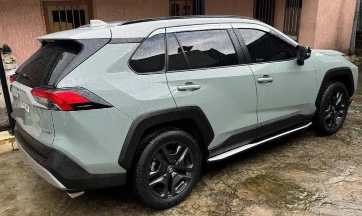 Toyota RAV4 Hybrid 2022 – photo 6