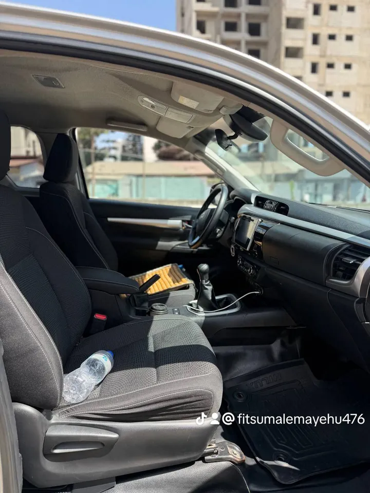 Toyota Hilux Revo Double Cab 2019 – photo 8