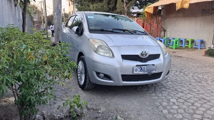 Toyota Yaris 2010 Automatic – photo 6