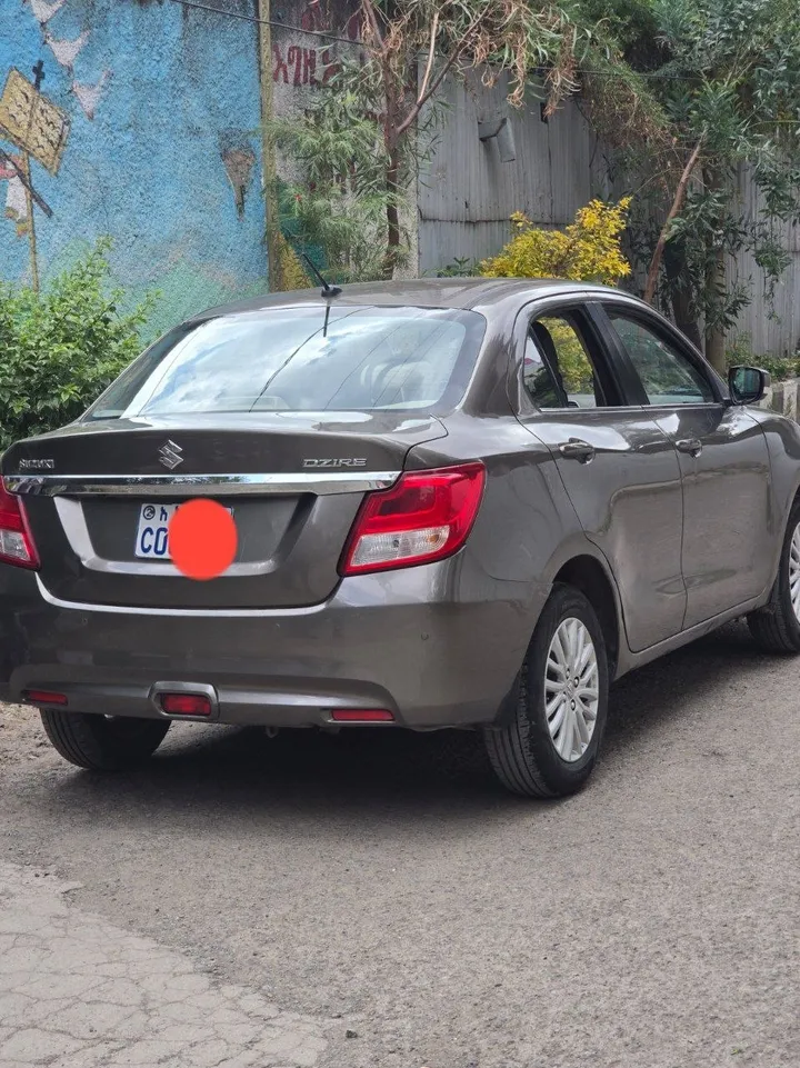 Suzuki Dzire 2021 Automatic – photo 5