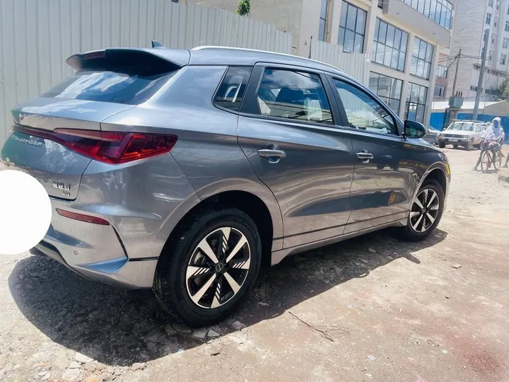 BYD E2 2025 Electric – photo 3