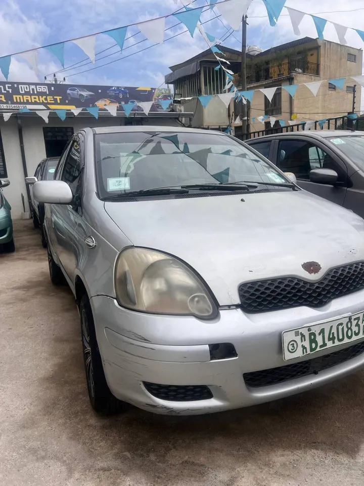 Toyota Vitz 2004 Automatic – photo 3