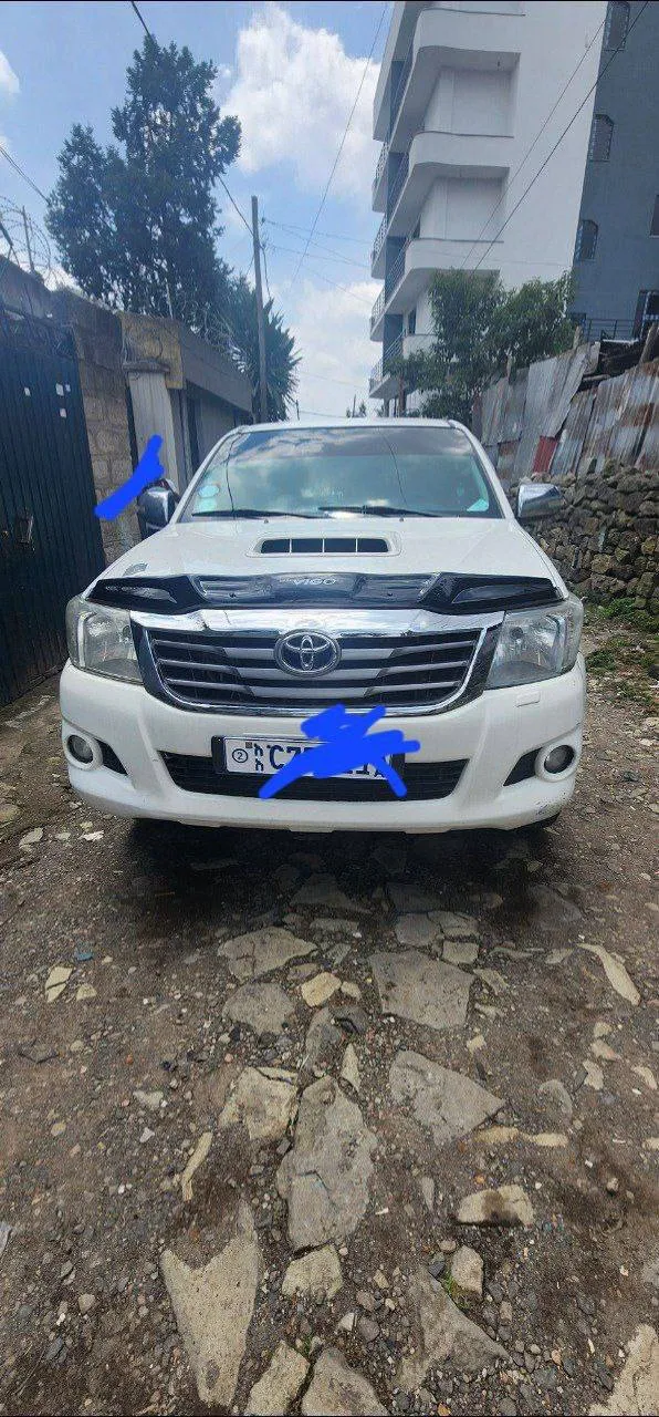 Toyota Hilux 2013 4WD Diesel Manual – photo 7