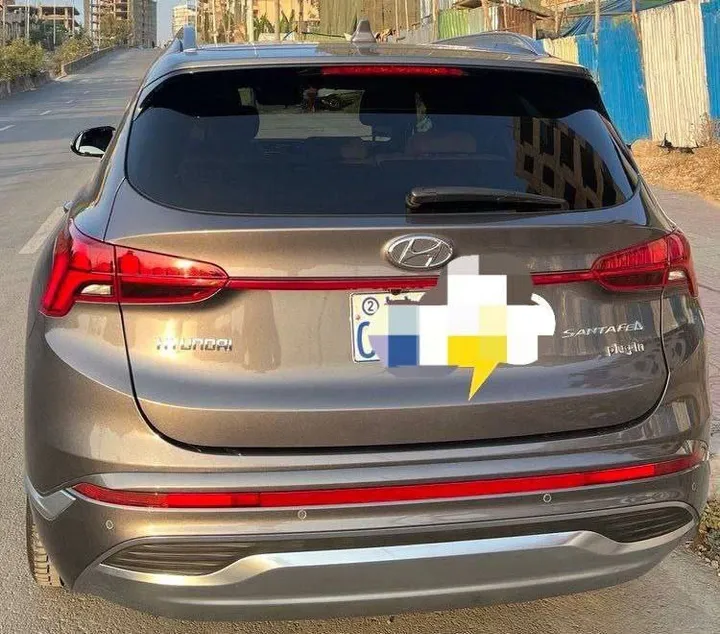 Hyundai Santa Fe Plug-in Hybrid 2023 – photo 3
