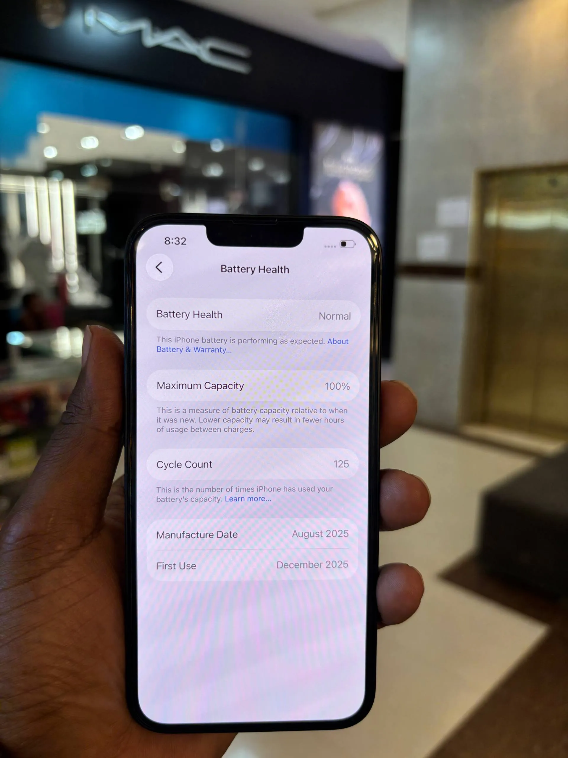 Apple iPhone 16E 128GB – photo 3