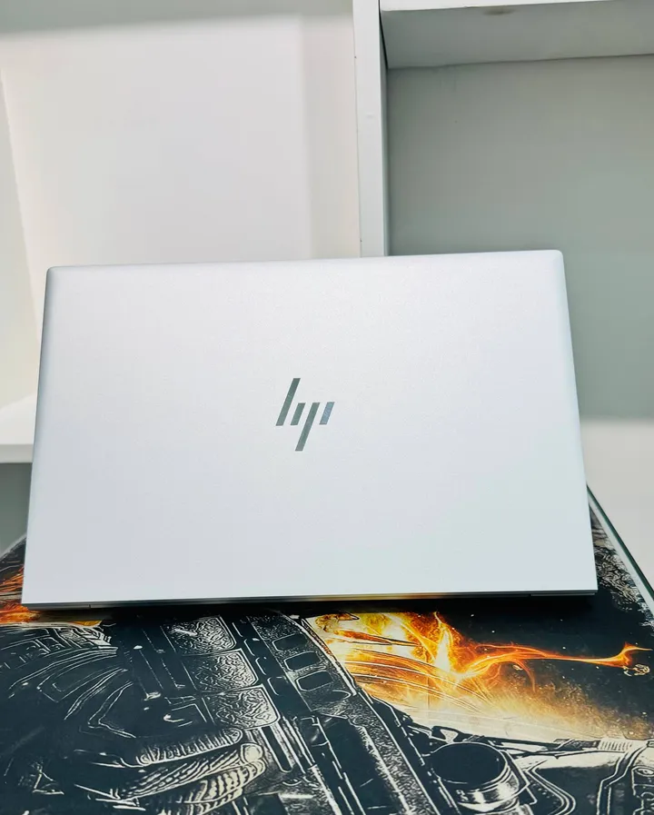 HP EliteBook 830 G8 Laptop – photo 4