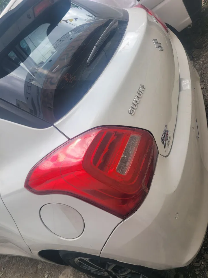Suzuki Swift 2021 Automatic – photo 4