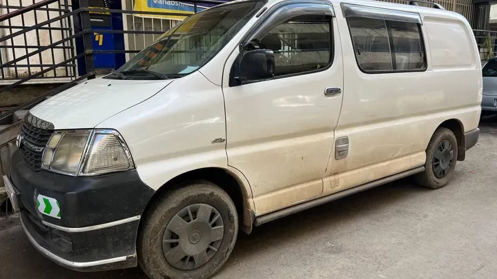 Toyota D4D Van 2011 – photo 3