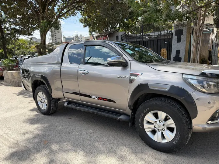 Toyota Hilux Revo 2018 – photo 3