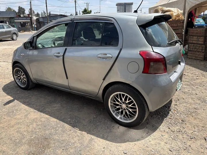 Toyota Compact 2006 Automatic – photo 7