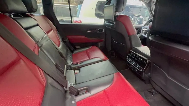 Toyota Land Cruiser VXR 2023 – photo 8