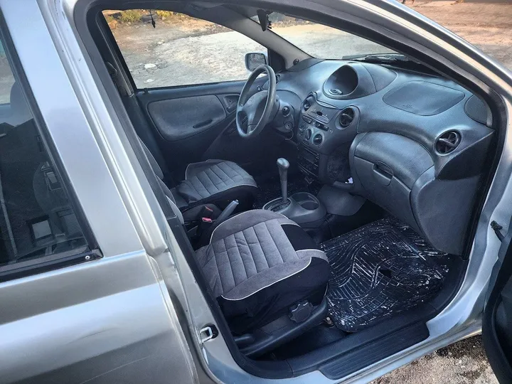 Toyota Vitz 2001 Automatic – photo 4