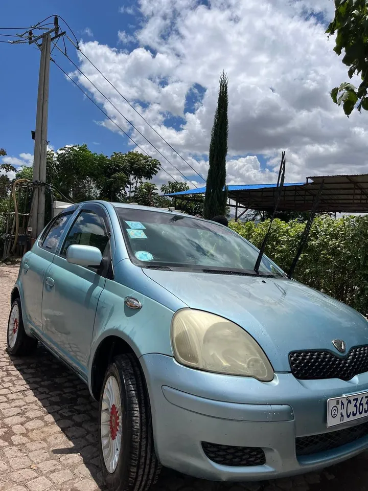 Toyota Vitz 2002 Model – photo 5