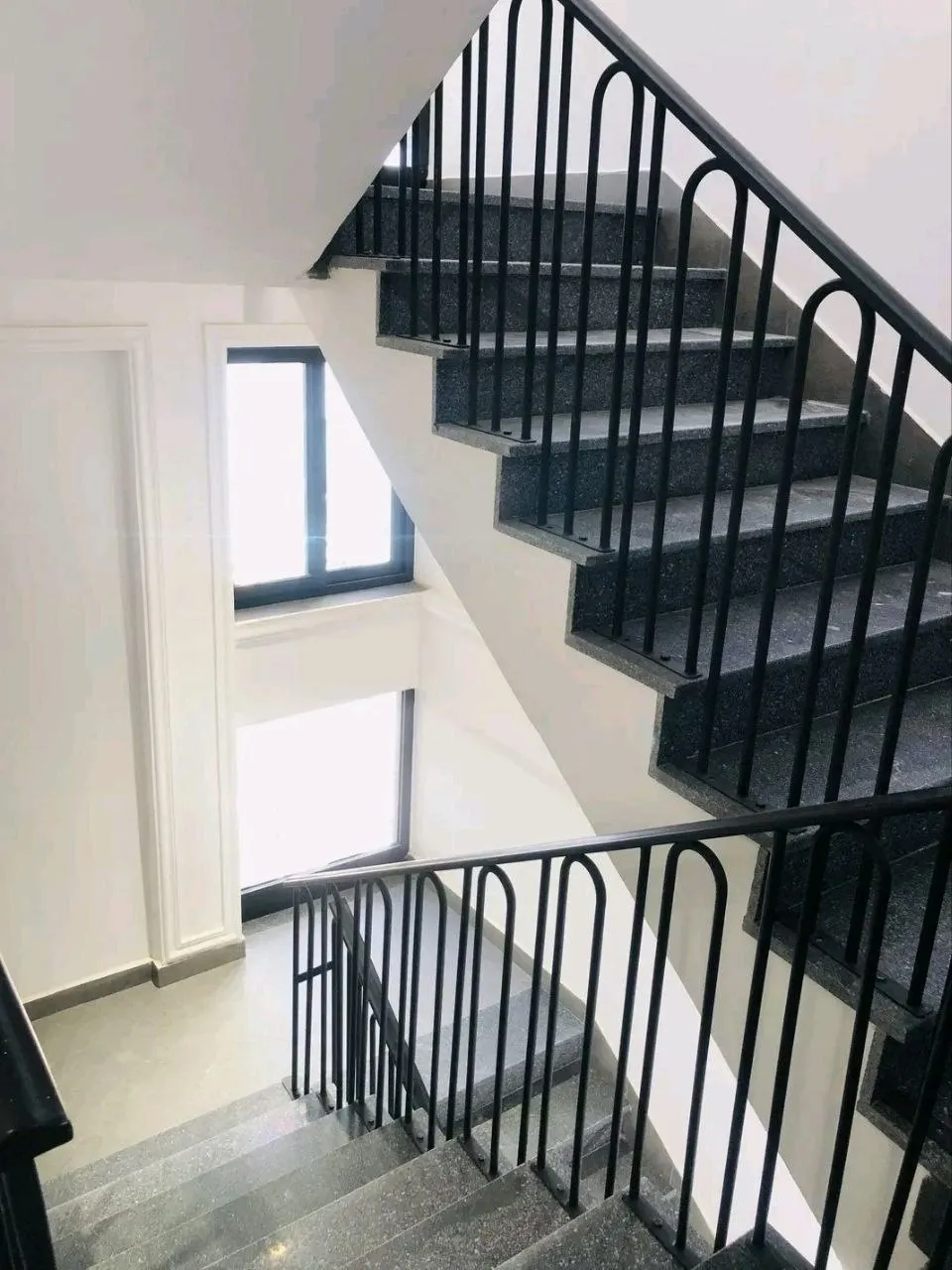 5 Bedroom B+G+2 House Bole 24 – photo 8