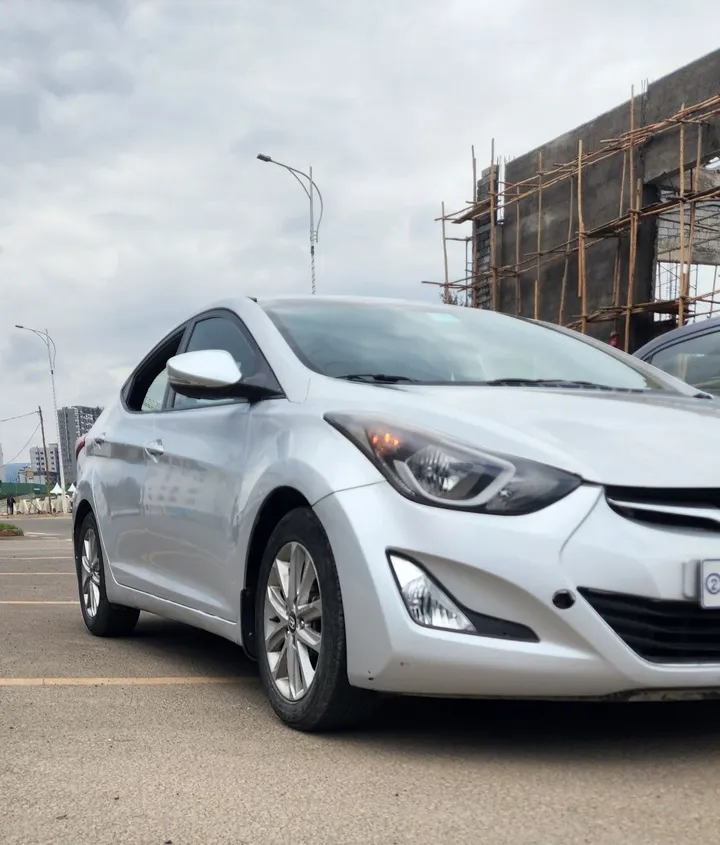Hyundai Elantra 2015 Automatic – photo 5