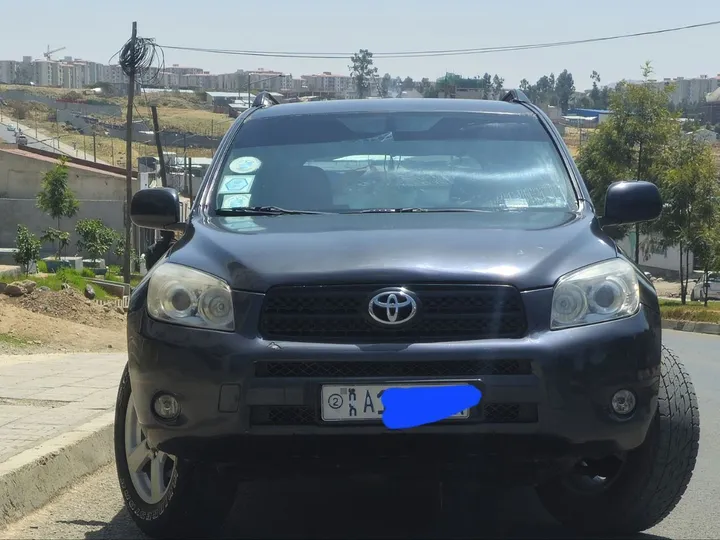 Toyota RAV-4 2008 AWD SUV – photo 3