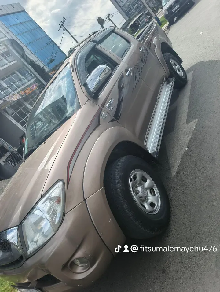 Toyota Hilux Double Cab 2011 Diesel – photo 3