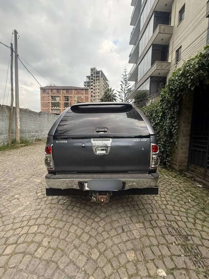 Toyota Hilux Extra Cab 2013 – photo 4
