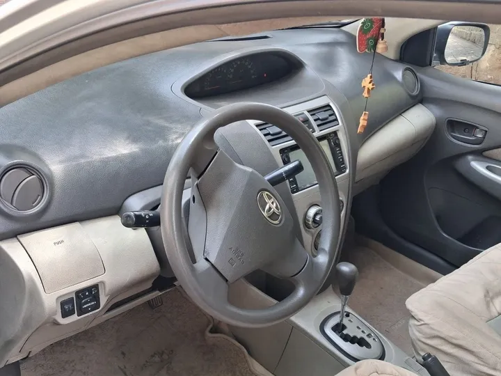 Toyota Yaris Belta 2010 Automatic – photo 7